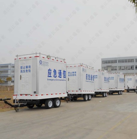 Telecommunication Vehicle with PHT-pneumatic telescopic masts Telecommunication Vehicle with PHT-pneumatic telescopic masts